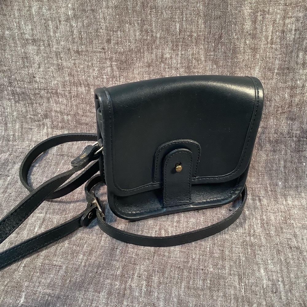 Michael Green mini crossbody leather purse